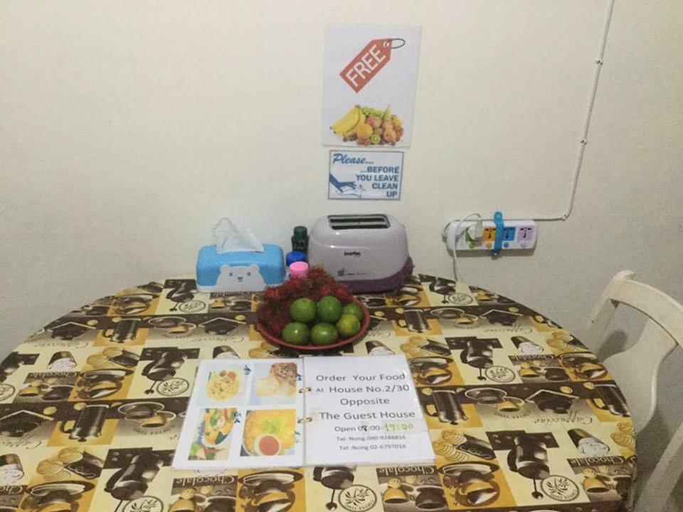 Miggy Guest House (Adults Only) Bangkok Kültér fotó